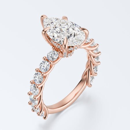 Pear shape dimanond engagement ring
